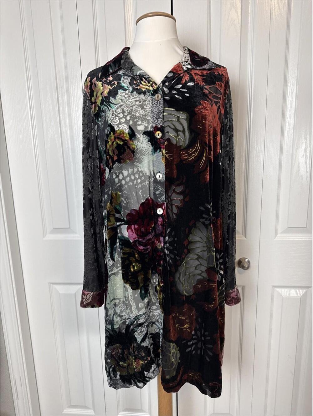 John Mark Black Floral Velvet Burnout Tunic Top M Womens Button Up Roll Sleeves